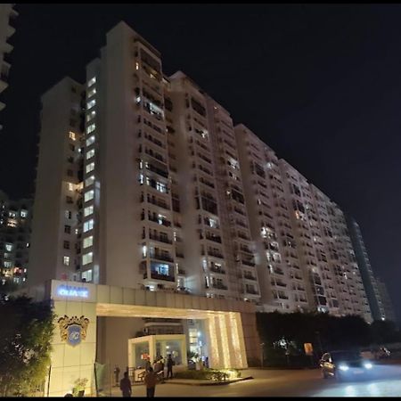 Downtown Delight Lägenhet Lucknow Exteriör bild